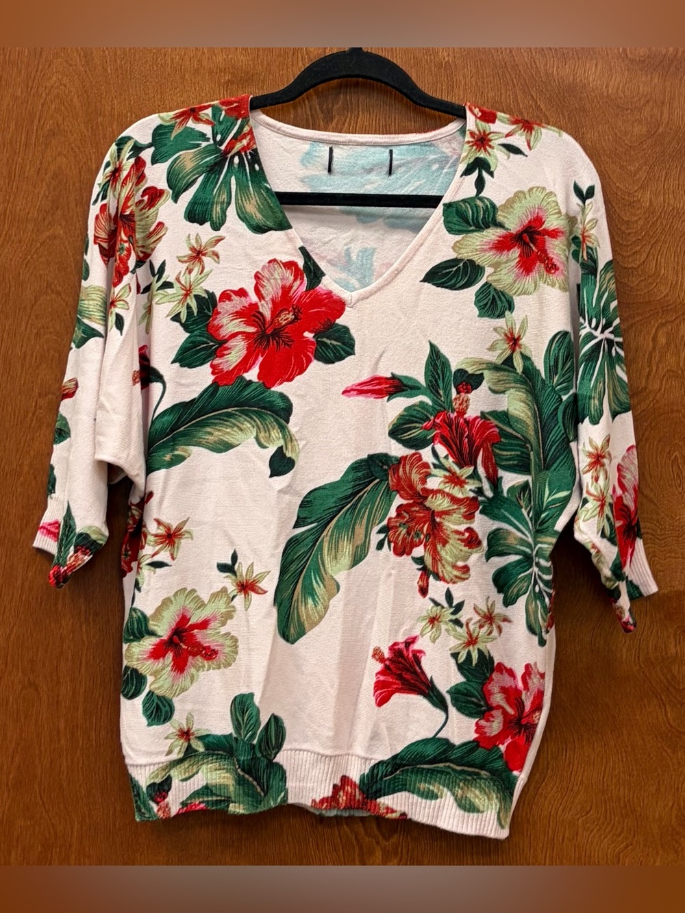 Joan Vass New York Tropical Lite Pullover V-Neck Sweater Dolman 3/4 sleeve large